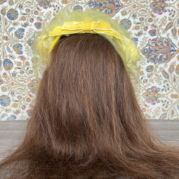 Vintage Couture‎ 1950’s Fascinator Hat Yellow/White Flowers Veiled with/Felt Bow - Picture 5 of 15